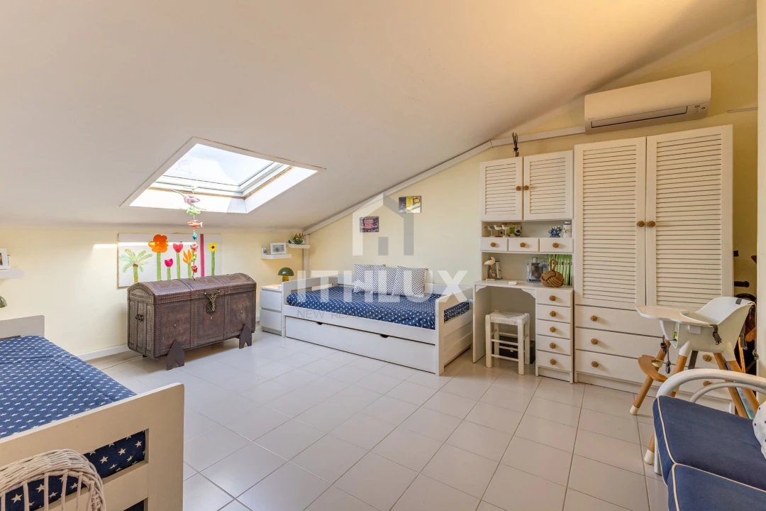 Apartamento T4 para Venda em Portimão Foto 42