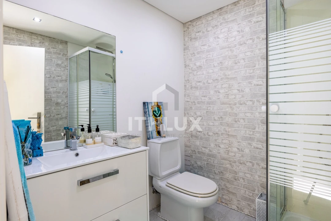 Apartamento T4 para Venda em Portimão Foto 38