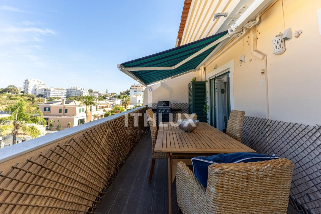 Apartamento T4 para Venda em Portimão Foto 16