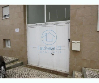 Garagem para Venda em Setubal (São Sebastião)