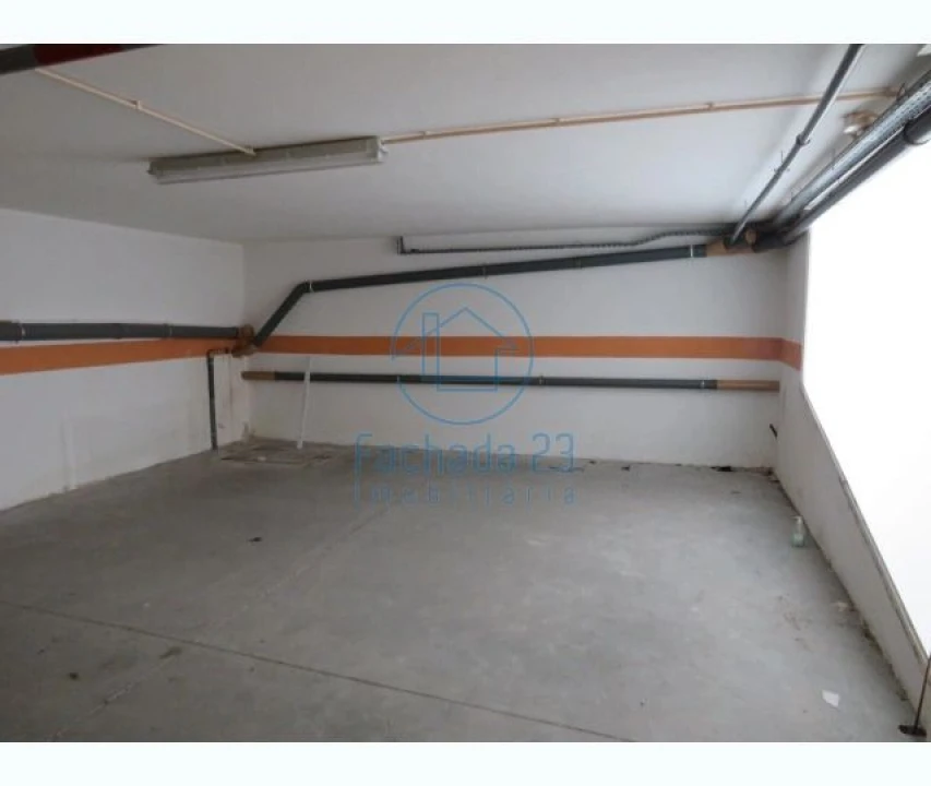Garagem para Venda em Setubal (São Sebastião) Foto 2