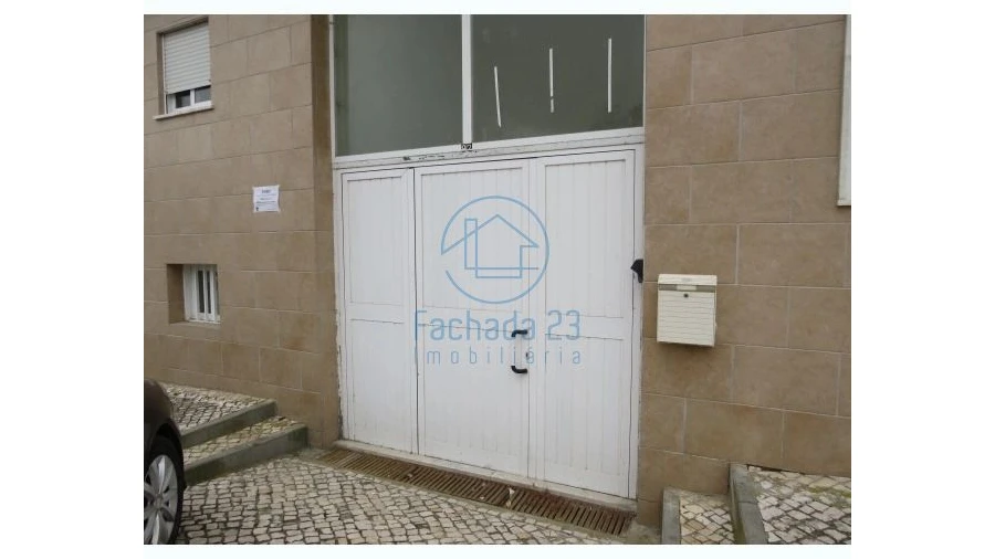 Garagem para Venda em Setubal (São Sebastião)