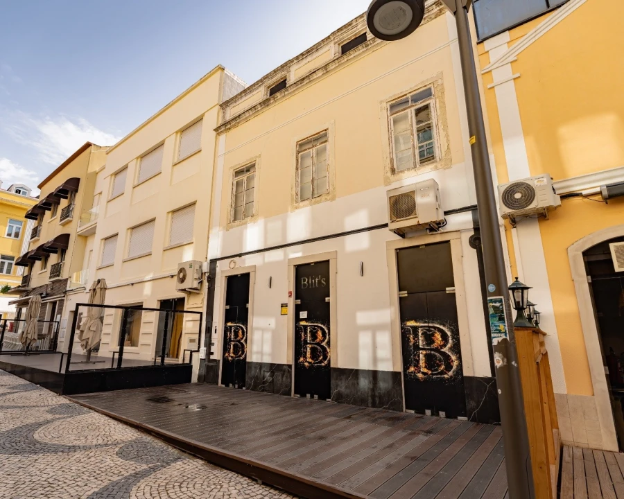 Prédio para Venda em Buarcos Foto 1