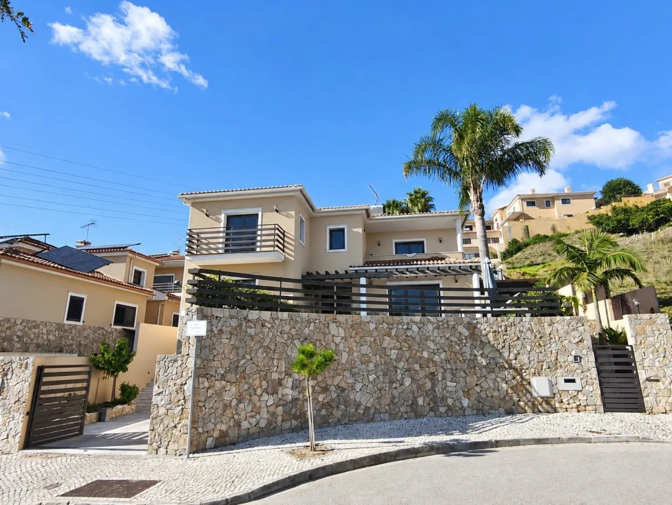 Moradia T4 para Venda em Vila Franca de Xira Foto 1