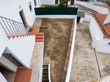 Moradia T3 para Venda em Santa Maria do Castelo e Santiago e Santa Susana