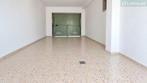 Moradia T3 para Venda em Santa Maria do Castelo e Santiago e Santa Susana