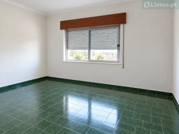 Moradia T3 para Venda em Santa Maria do Castelo e Santiago e Santa Susana