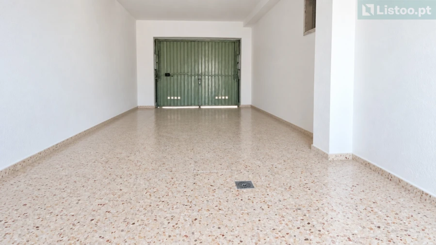 Moradia T3 para Venda em Santa Maria do Castelo e Santiago e Santa Susana Foto 34