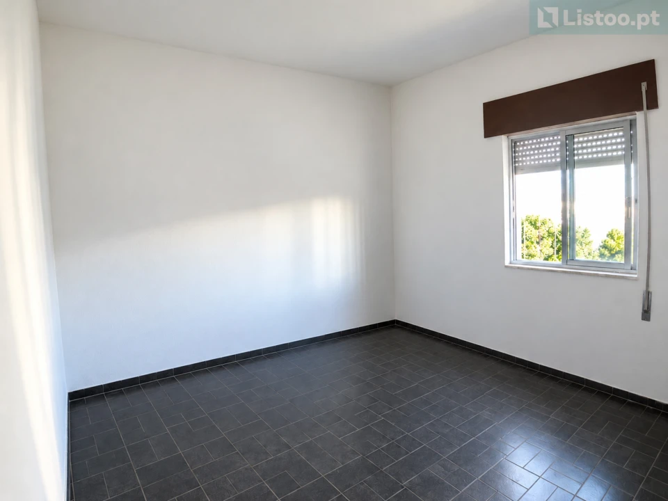 Moradia T3 para Venda em Santa Maria do Castelo e Santiago e Santa Susana Foto 15