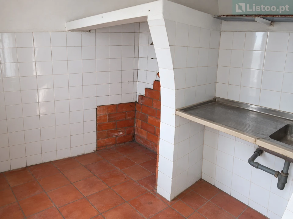 Moradia T3 para Venda em Santa Maria do Castelo e Santiago e Santa Susana Foto 11