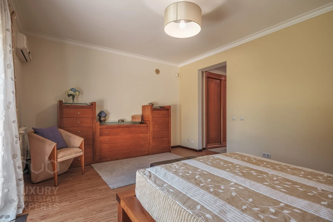 Apartamento T5 para Venda em Corroios Foto 42