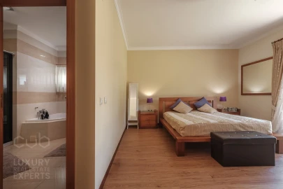 Apartamento T5 para Venda em Corroios