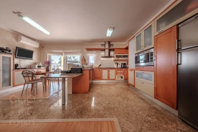 Apartamento T5 para Venda em Corroios