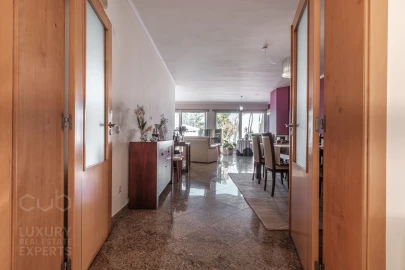 Apartamento T5 para Venda em Corroios