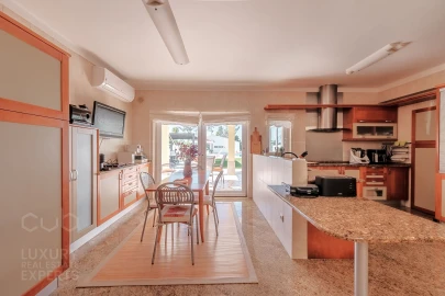 Apartamento T5 para Venda em Corroios