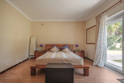 Apartamento T5 para Venda em Corroios