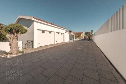 Apartamento T5 para Venda em Corroios