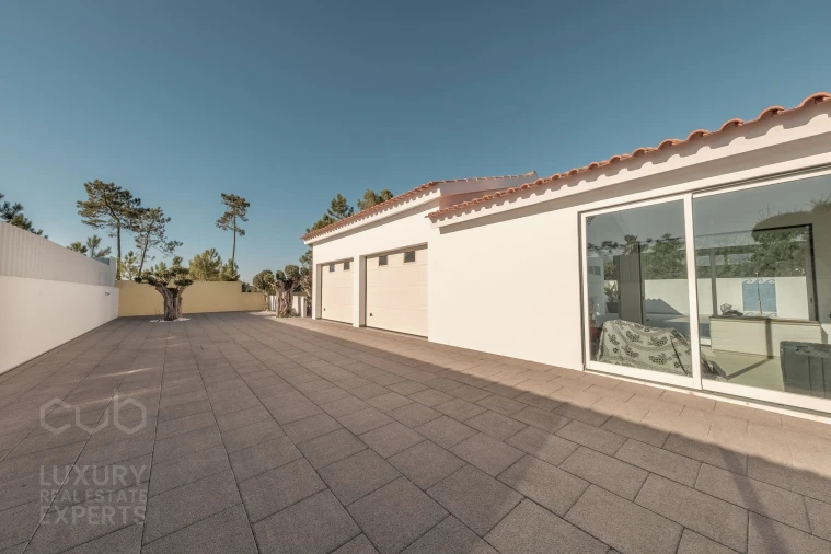 Apartamento T5 para Venda em Corroios Foto 18