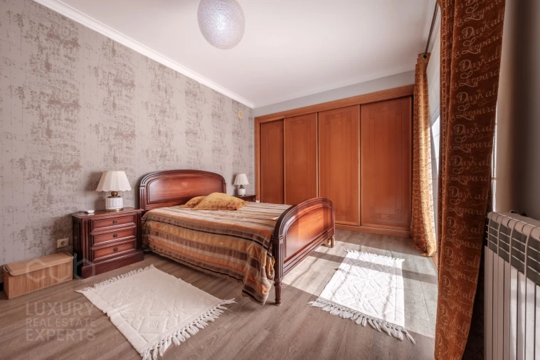 Apartamento T5 para Venda em Corroios Foto 47