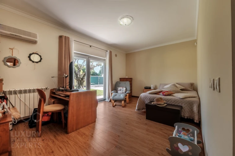 Apartamento T5 para Venda em Corroios Foto 58