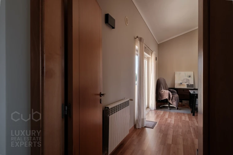 Apartamento T5 para Venda em Corroios Foto 53