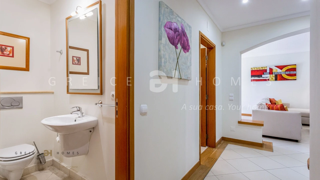 Apartamento T2 para Venda em Quarteira Foto 3