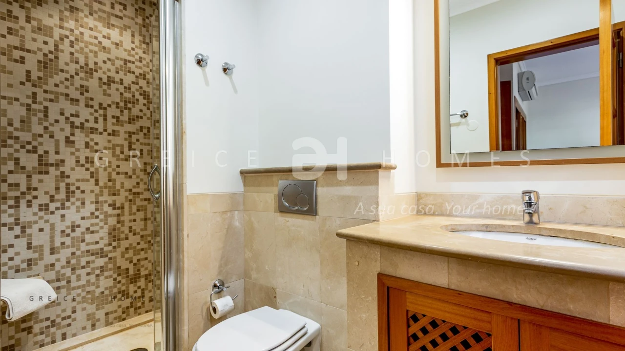 Apartamento T2 para Venda em Quarteira Foto 19