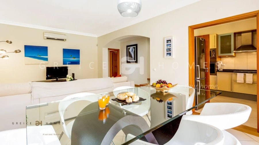 Apartamento T2 para Venda em Quarteira Foto 8