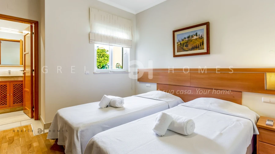 Apartamento T2 para Venda em Quarteira Foto 18