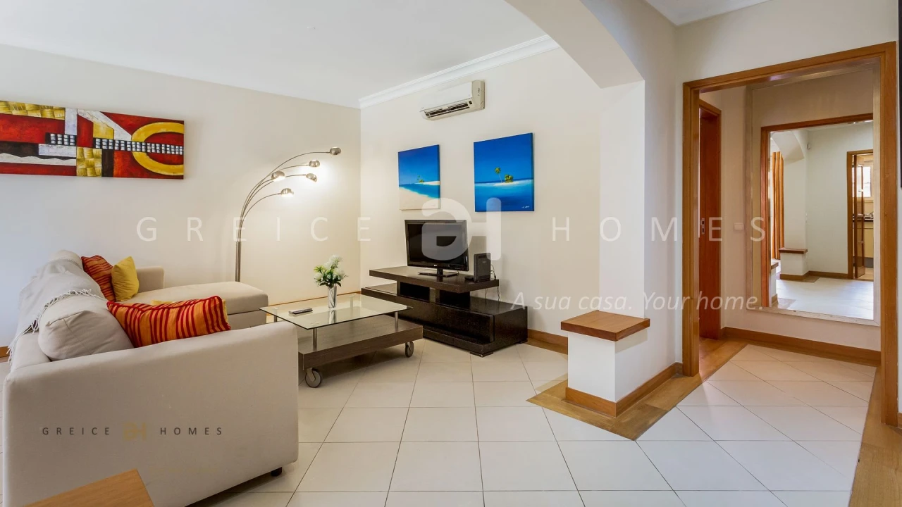 Apartamento T2 para Venda em Quarteira Foto 4
