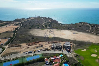 Moradia T4 para Venda em Lagos (São Sebastião e Santa Maria)