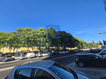 Apartamento T3 para Venda em Benfica