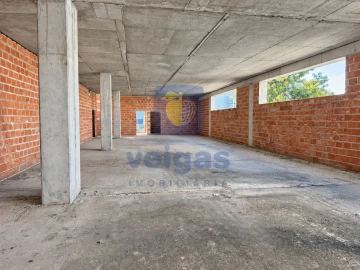Armazém para Venda em Sacavém e Prior Velho