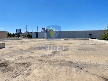 Armazém para Venda em Sacavém e Prior Velho