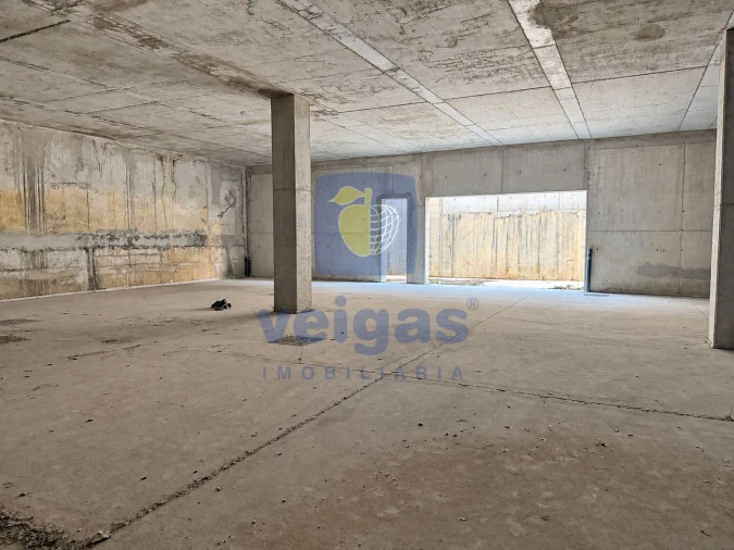 Armazém para Venda em Sacavém e Prior Velho Foto 6