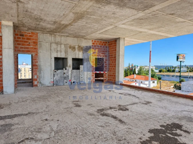 Armazém para Venda em Sacavém e Prior Velho Foto 13