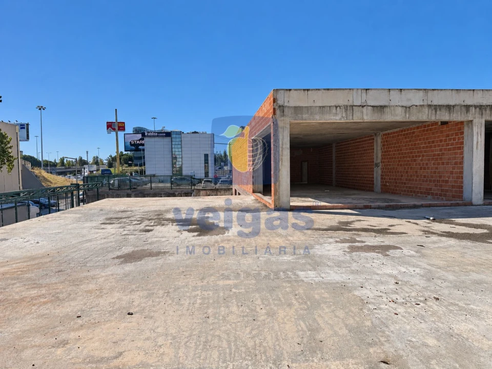 Armazém para Venda em Sacavém e Prior Velho Foto 9