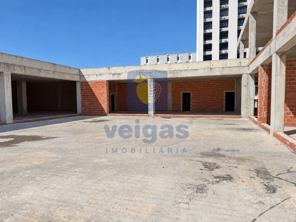 Armazém para Venda em Sacavém e Prior Velho Foto 8