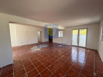 Moradia T4 para Venda em Peniche