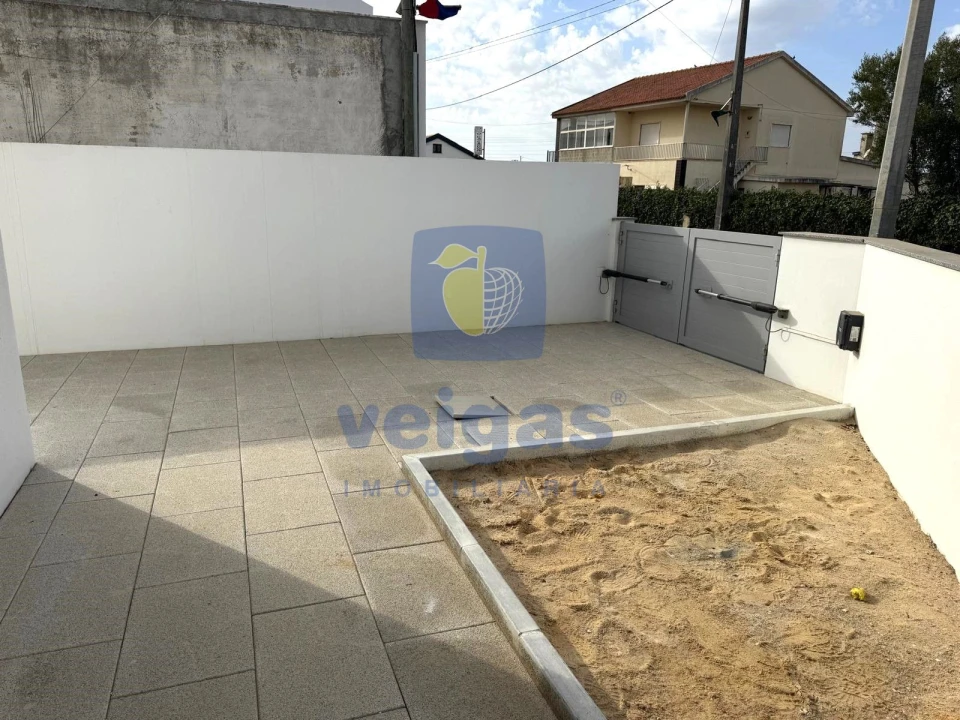 Moradia T4 para Venda em Atouguia da Baleia Foto 34