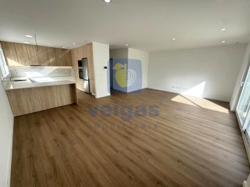Moradia T4 para Venda em Atouguia da Baleia