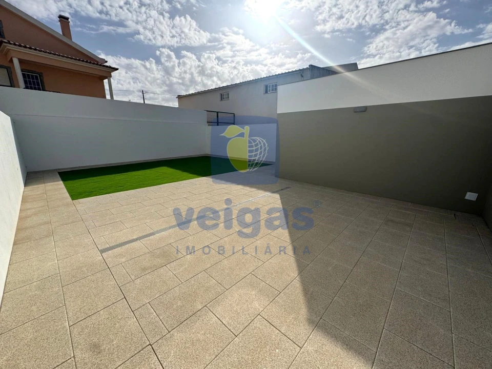 Moradia T4 para Venda em Atouguia da Baleia Foto 30