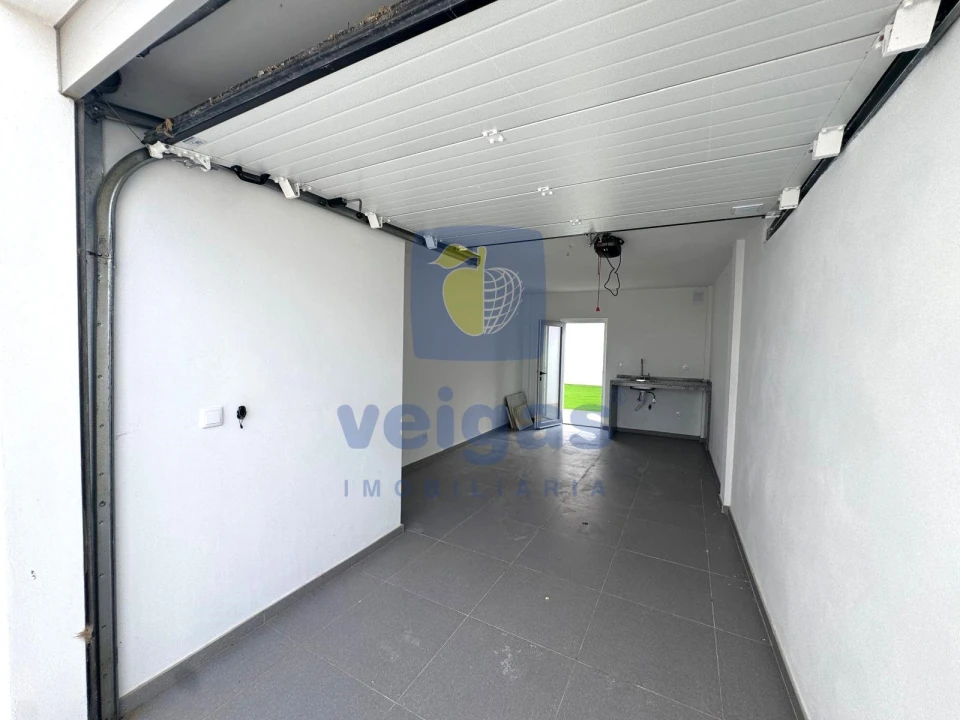 Moradia T4 para Venda em Atouguia da Baleia Foto 31