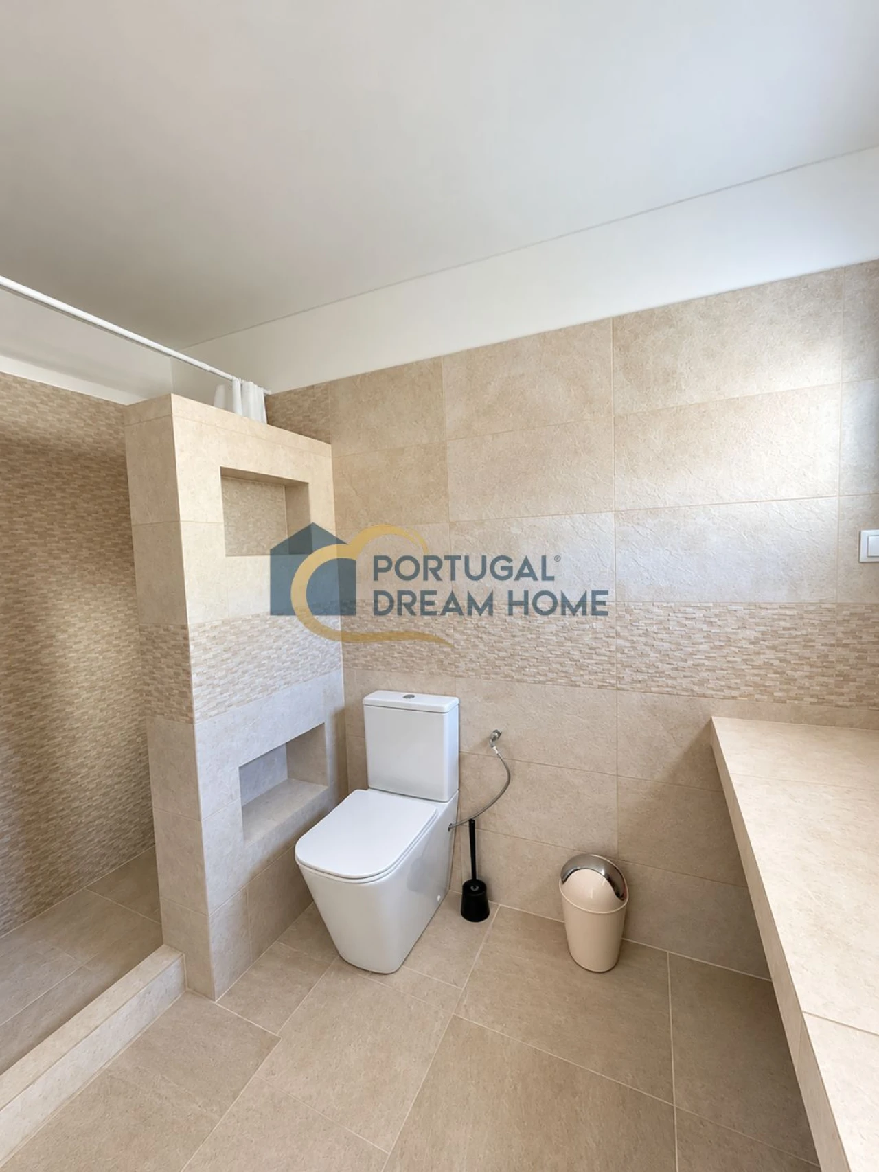 Moradia T2 para Venda em Albufeira e Olhos de Água Foto 10