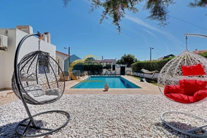 Moradia T2 para Venda em Albufeira e Olhos de Água