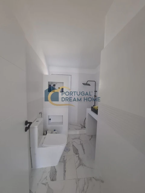 Moradia T2 para Venda em Albufeira e Olhos de Água