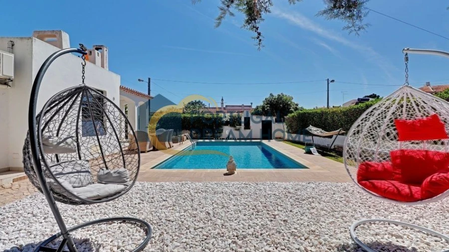 Moradia T2 para Venda em Albufeira e Olhos de Água
