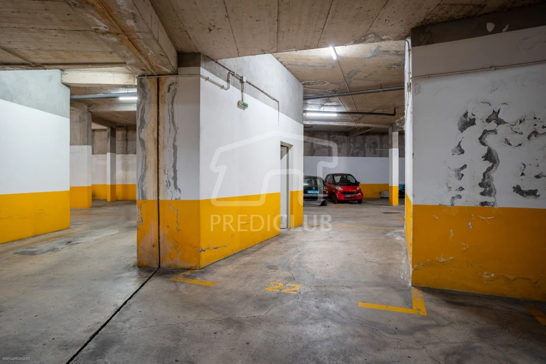 Apartamento T2 para Venda em Caniço Foto 15