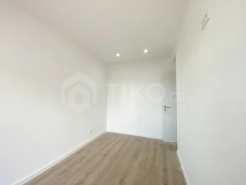 Apartamento T2 para Venda em Venteira