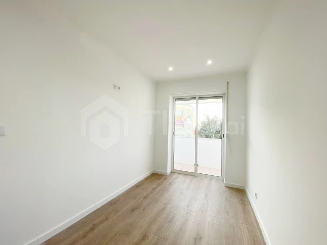 Apartamento T2 para Venda em Venteira Foto 4
